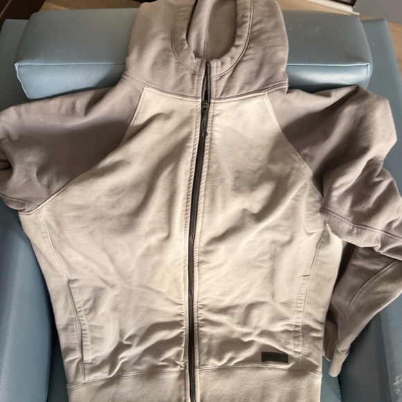 Abercrombie & Fitch Other - CLOTHING $5